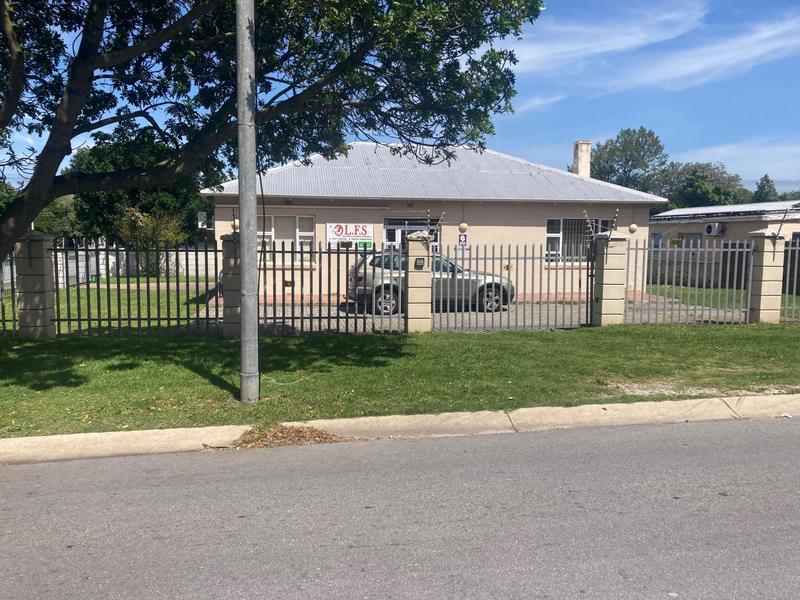 To Let Commercial Property for Rent in Newton Park Eastern Cape